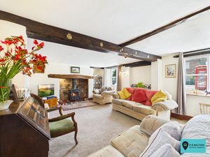 Sitting Room- click for photo gallery